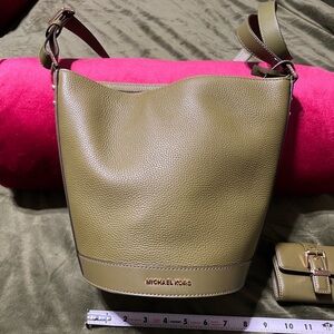 Michael Kors Pebbled Leather Bucket Bag & Small Wallet Smokey Olive Green